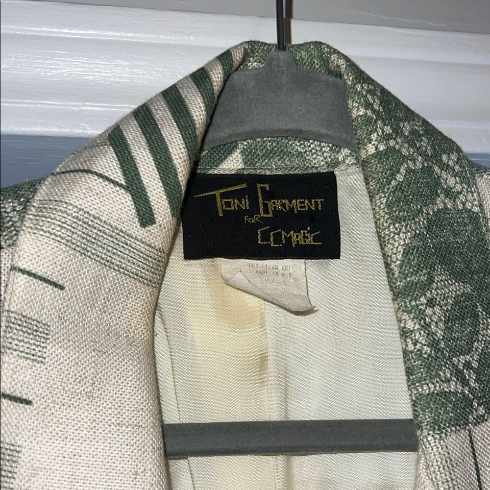 Patchwork Blazer With Green Accents - image 5